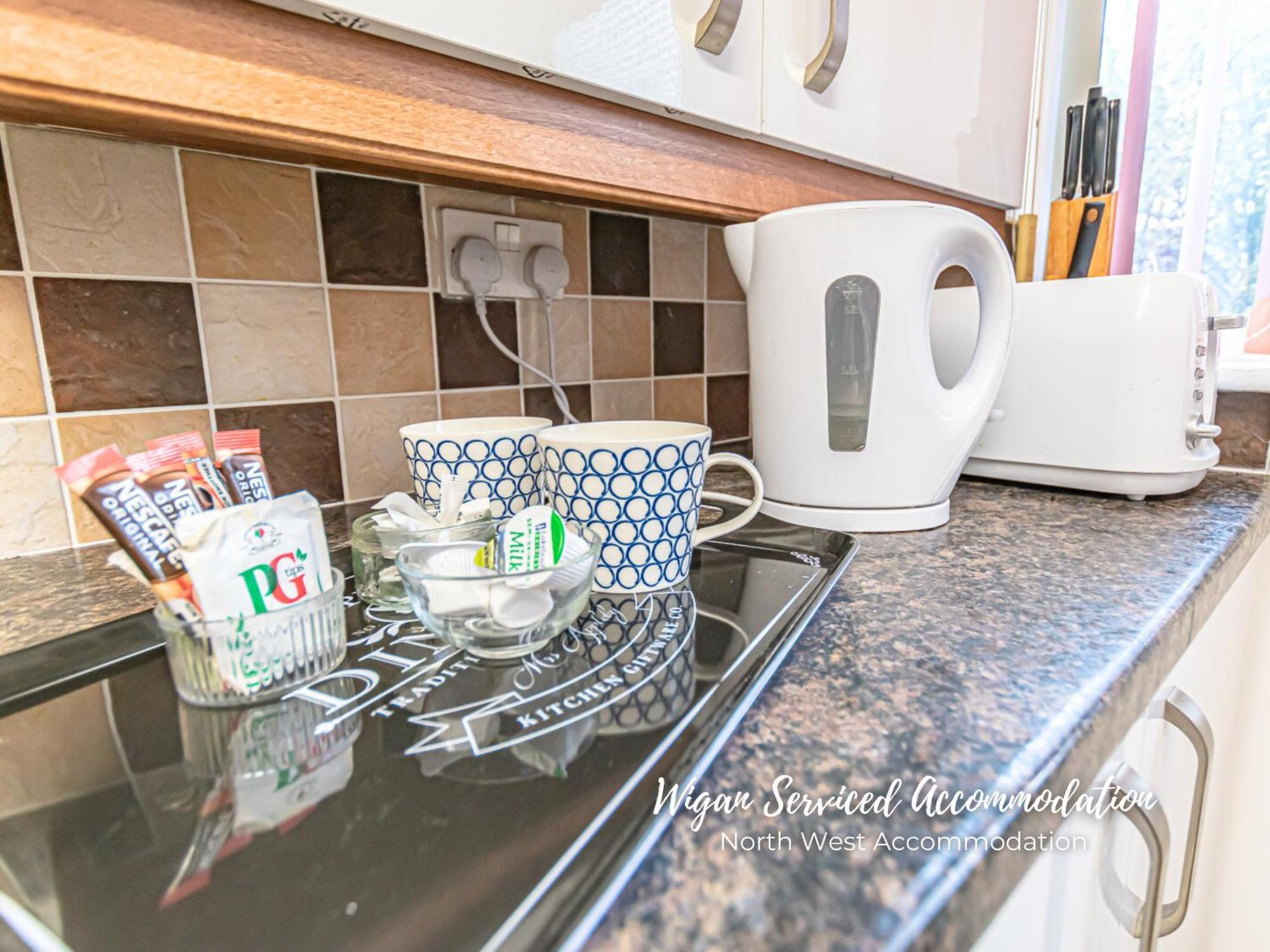 Wigan Serviced Accommodation Экстерьер фото