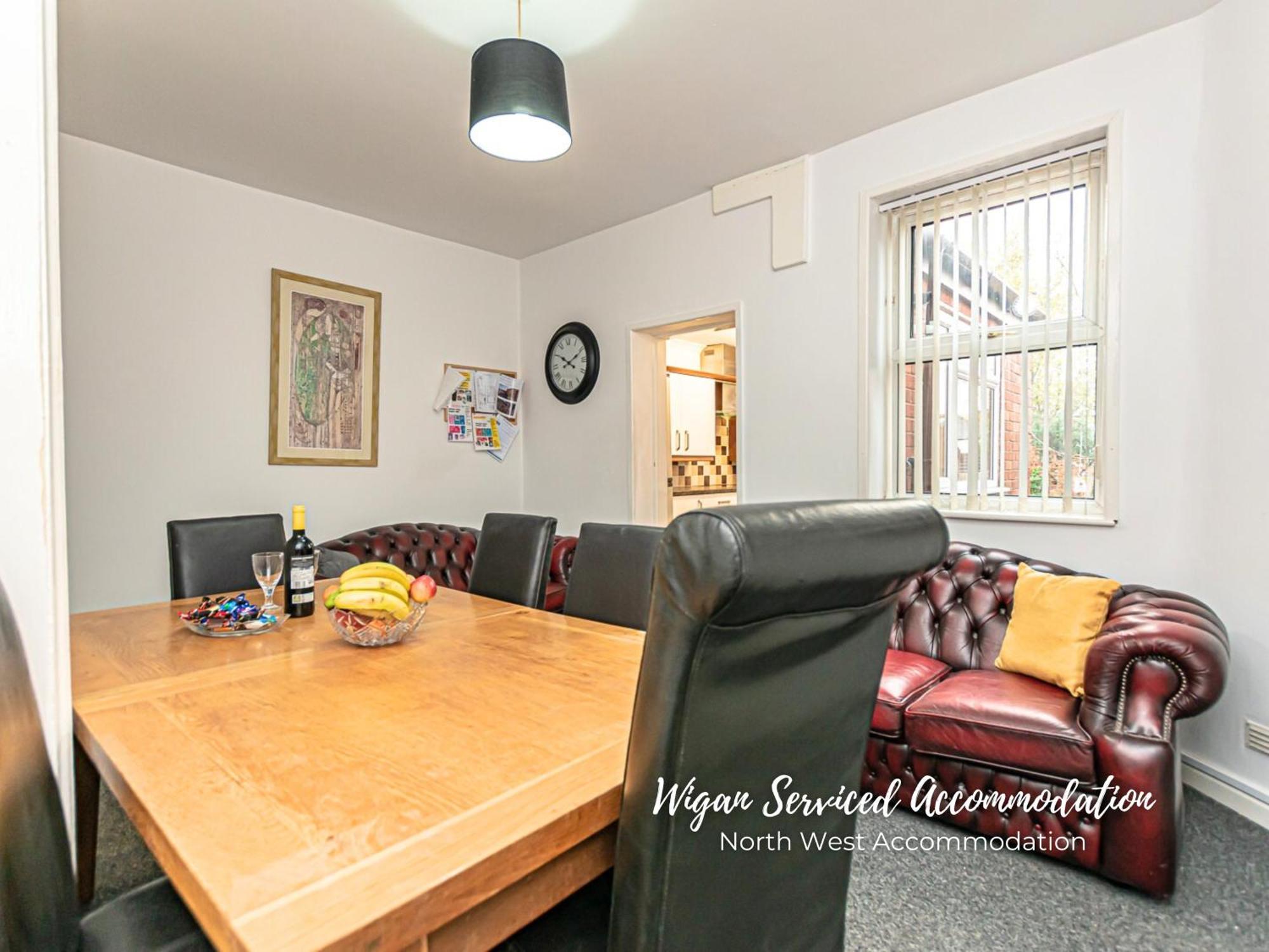 Wigan Serviced Accommodation Экстерьер фото